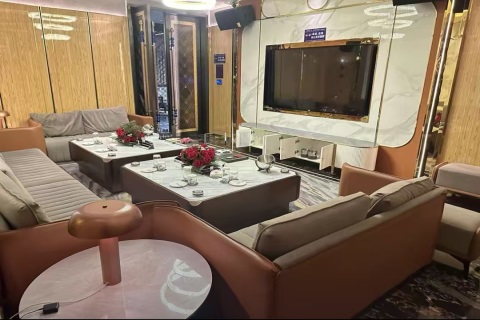 贵阳KTV包厢预订_贵阳夜生活指南_市区商务KTV与夜总会排行榜